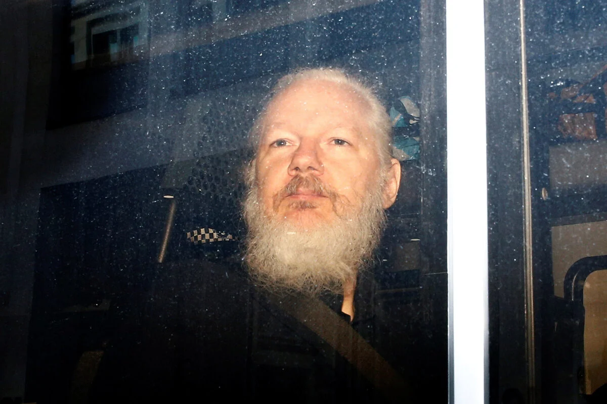 Assange's Legal Lifeline: UK Court Challenges US Extradition. (Photo Internet reproduction)