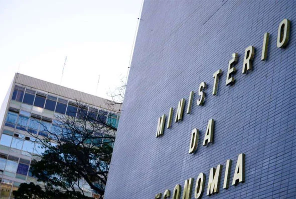 Brazil Adjusts Economic Growth Forecast Amid Challenges. (Photo Internet reproduction)