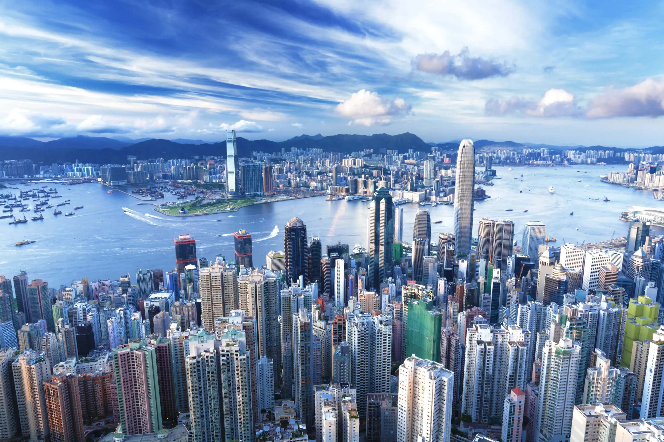 Navigating the Tug of War: Singapore and Hong Kong Battle for Family Office Supremacy