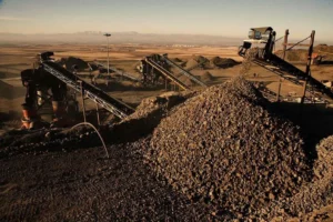 Iron Ore Prices Climb as Beijing Hints at Economic Boost