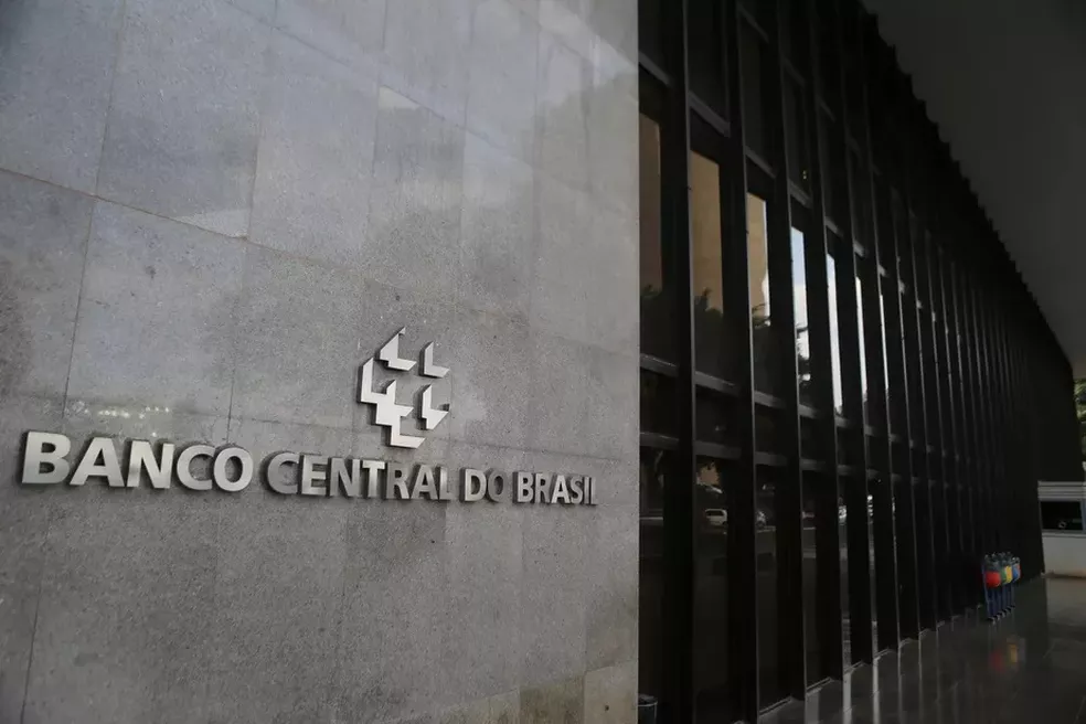 Brazilian Real Navigates Uncertain Waters Ahead of Key Rate Decision