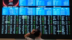 Mixed Fortunes in Asian Markets, Tokyo Faces Yen Surge