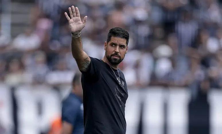 Coach Oliveira Dismissed Amid Corinthians' Struggles. (Photo Internet reproduction)