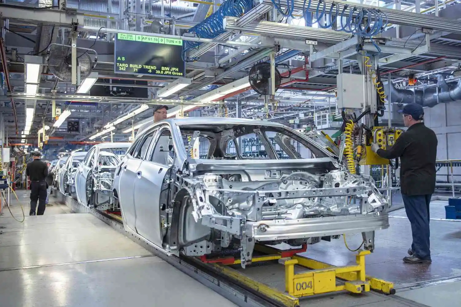China Overtakes the U.S. as Mexico's Top Auto Supplier