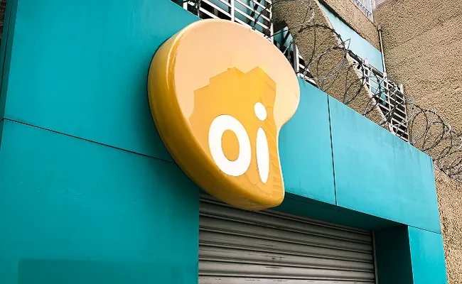 Oi's Fiber Unit Sale Hits a Snag: Underwhelming Bid Sparks Market Speculation