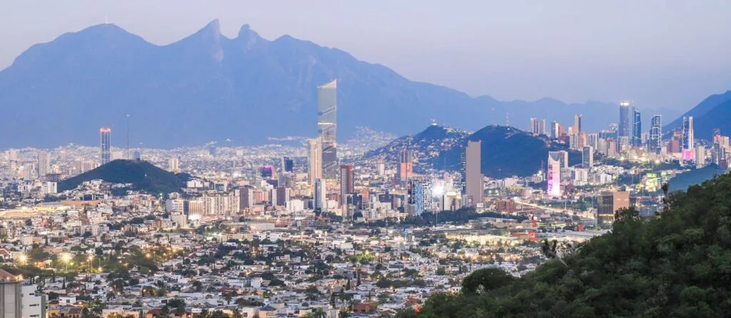 Mexico's Q2 Growth Disappoints - Monterrey skyline. (Photo Internet repoduction)