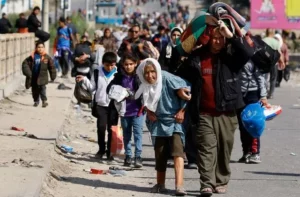 Thousands Flee Gaza’s Second-Largest City