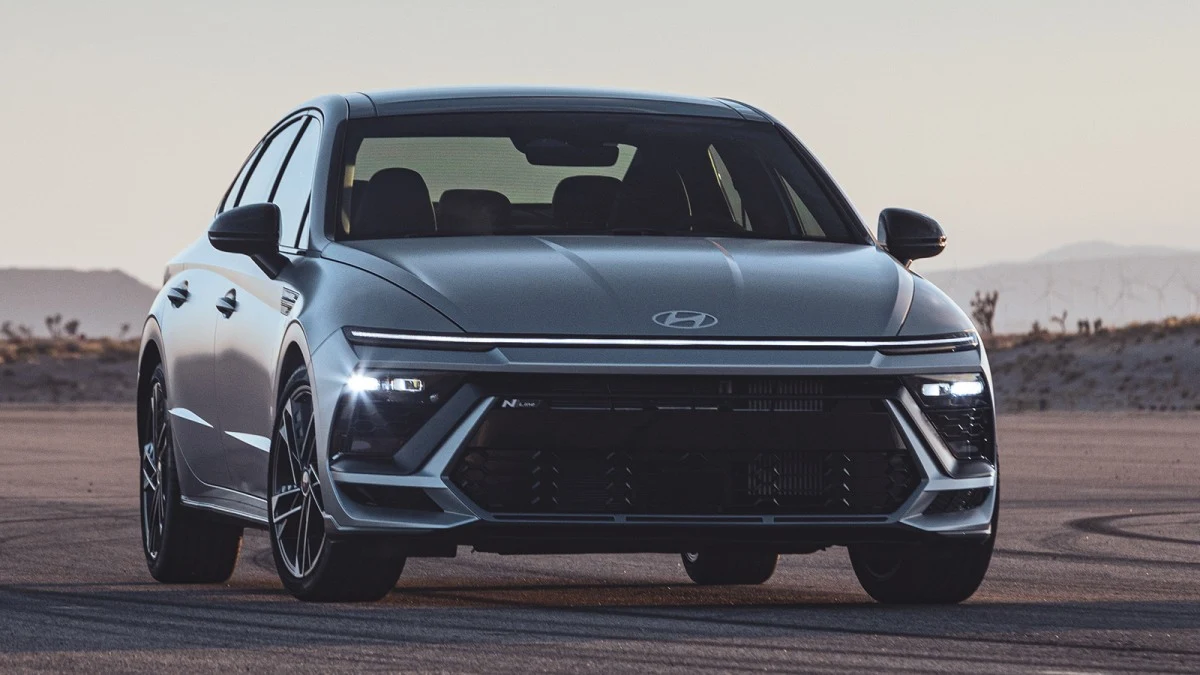 Hyundai's Strategic Shift: Expanding Hybrid Offerings Amidst Slowing Electric Demand