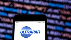 Ultrapar's 2Q24 Struggles: Revenue and EBITDA Decline