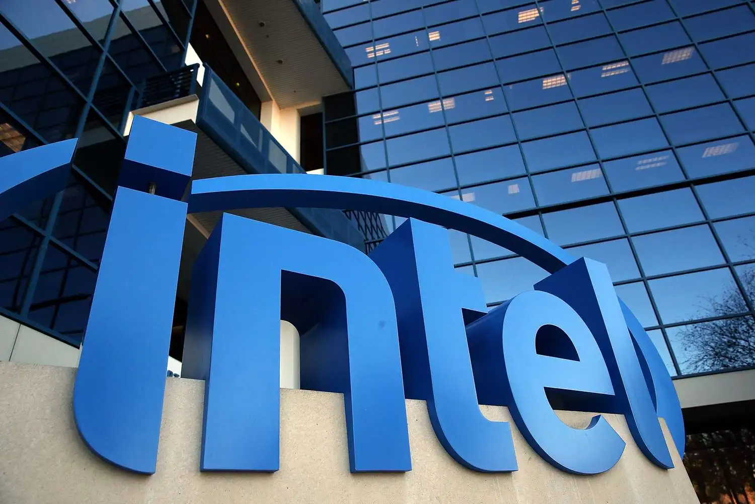 Intel Suffers Largest Stock Drop Since 1974