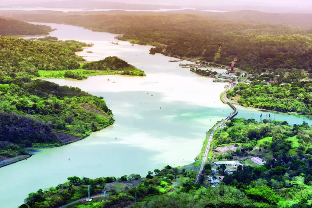 Panama Canal Boosts Ship Capacity Amid Water Shortage Challenges. (Photo Internet reproduction)
