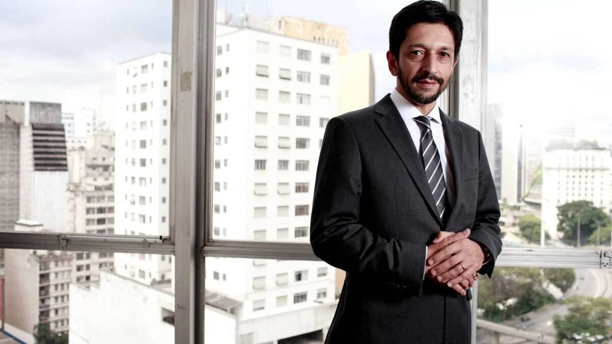 Pesquisa Datafolha mostra Ricardo Nunes à frente de Guilherme Boulos no segundo turno em São Paulo
