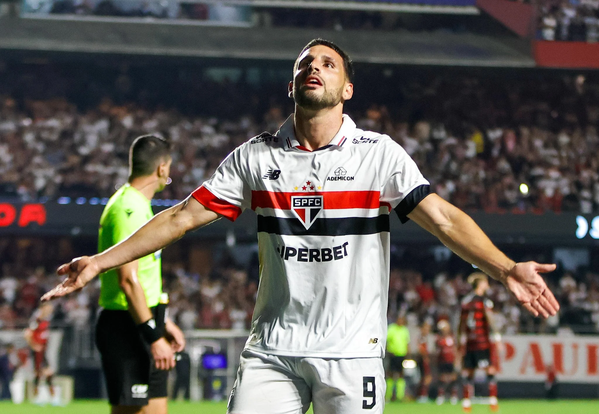 São Paulo Secures Victory and Upends Flamengo's Lead. (Photo Internet reproduction)