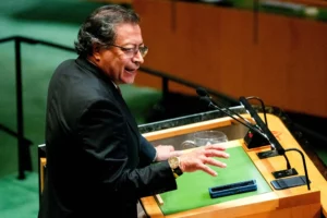 Colombia's Government to Decree $125 Billion Budget Amid Legislative Deadlock