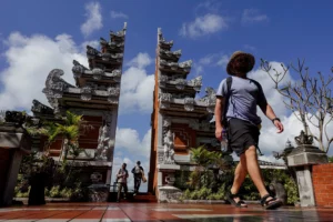 Bali Tightens Entry Rules as Tourist Numbers Soar and Deportations Rise
