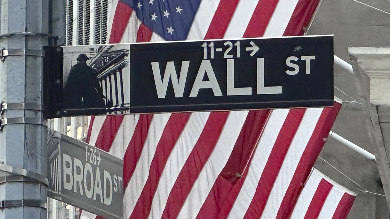 Wall Street Faces Worst Week of 2024 with Tech Sell-Off and Job Growth Concerns