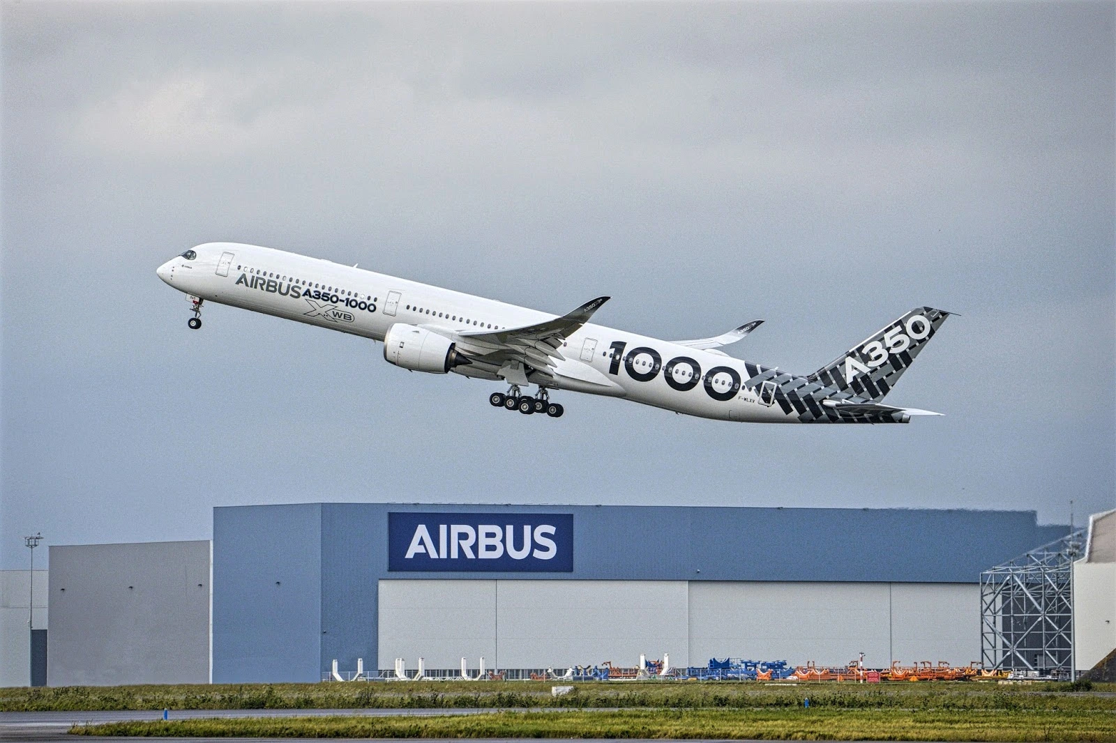 Airbus A350-1000