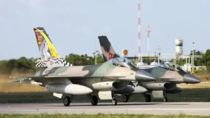 Venezuelan Air Force Showcases Highway Landing Capabilities