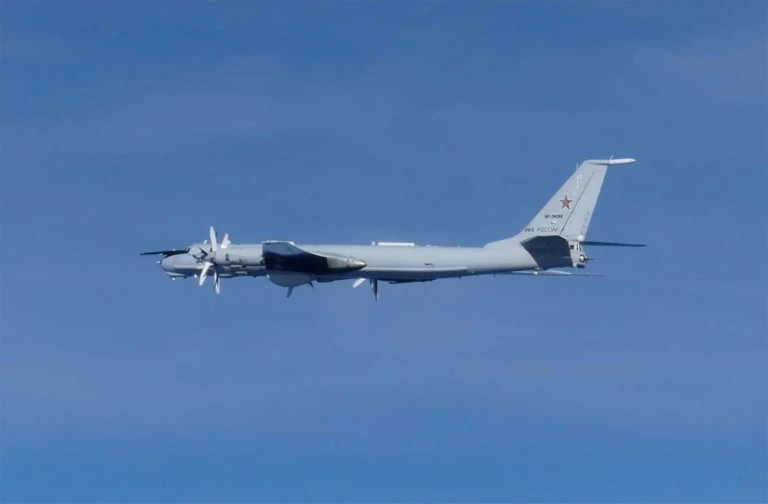 Japan's Air Defense on High Alert as Russian Aircraft Circle the Archipelago