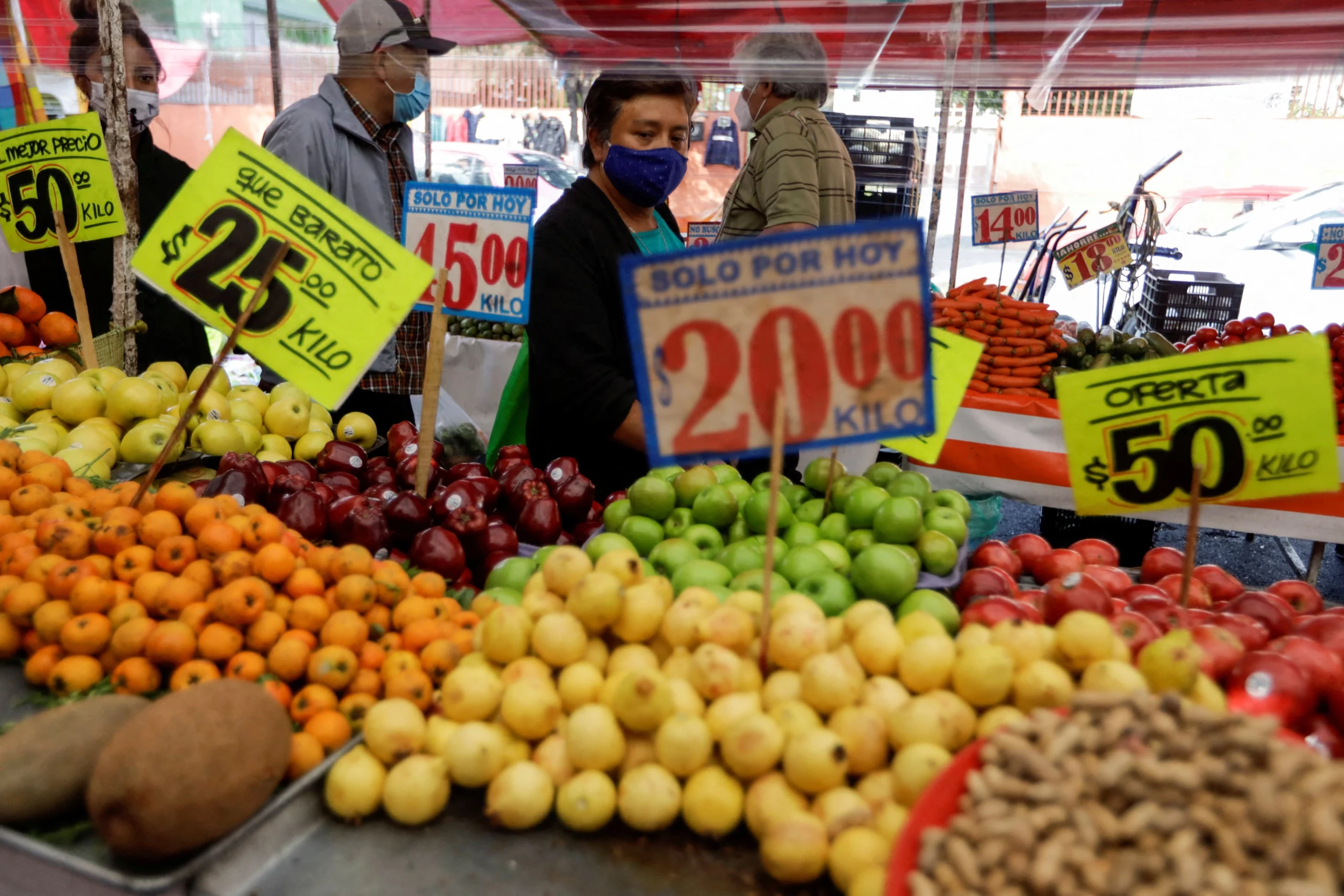 Mexican Inflation Accelerates to 4.69% in Early October