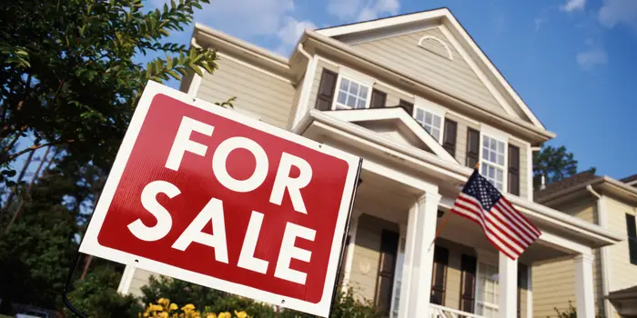 U.S. Existing Home Sales Hit 14-Year Low as Buyers Await Lower Mortgage Rates