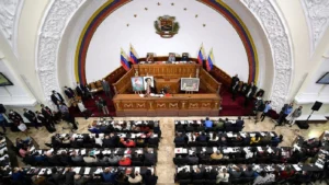 Venezuelan Parliament Urges Maduro to Cut Ties with Spain