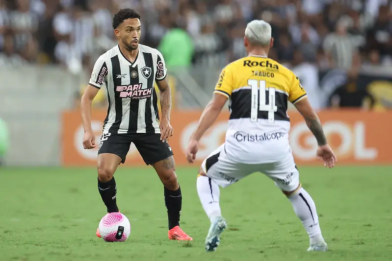 Botafogo Draws with Criciúma in Thrilling Match, Risking League Lead. (Photo Internet reproduction)