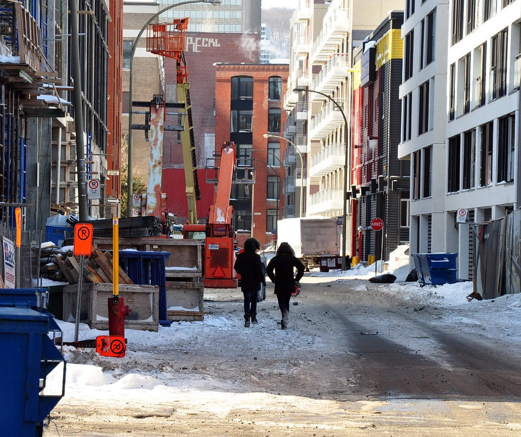 Canada's Economic Slowdown: Falling Behind the United States. (Photo Internet reproduction)
