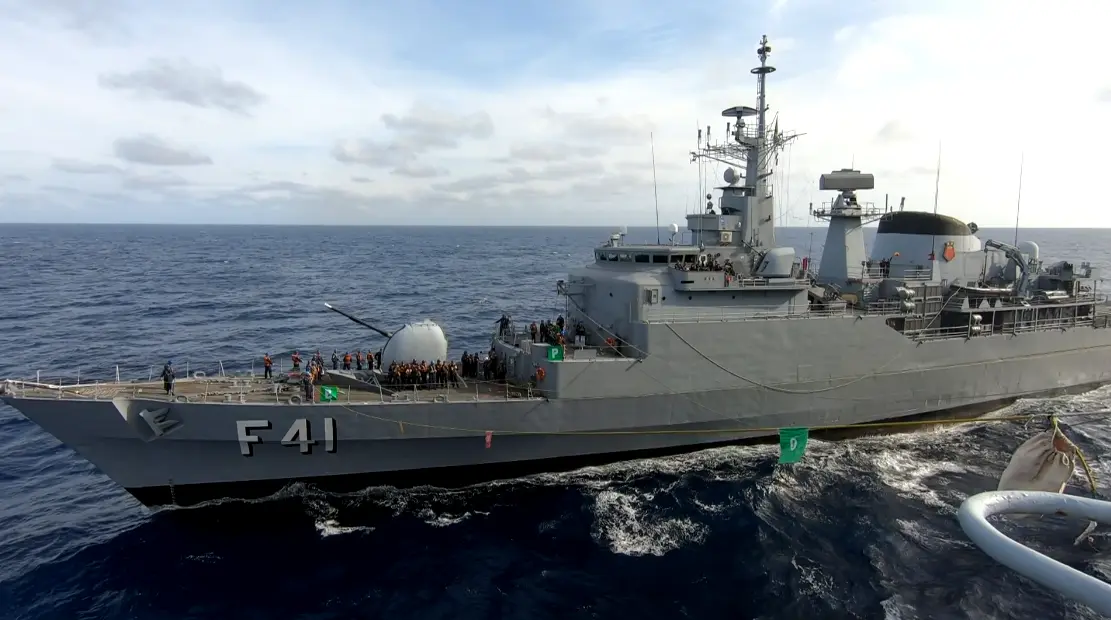 Brazilian Frigate Defensora Engages in Tactical Exercises with Namibian Navy