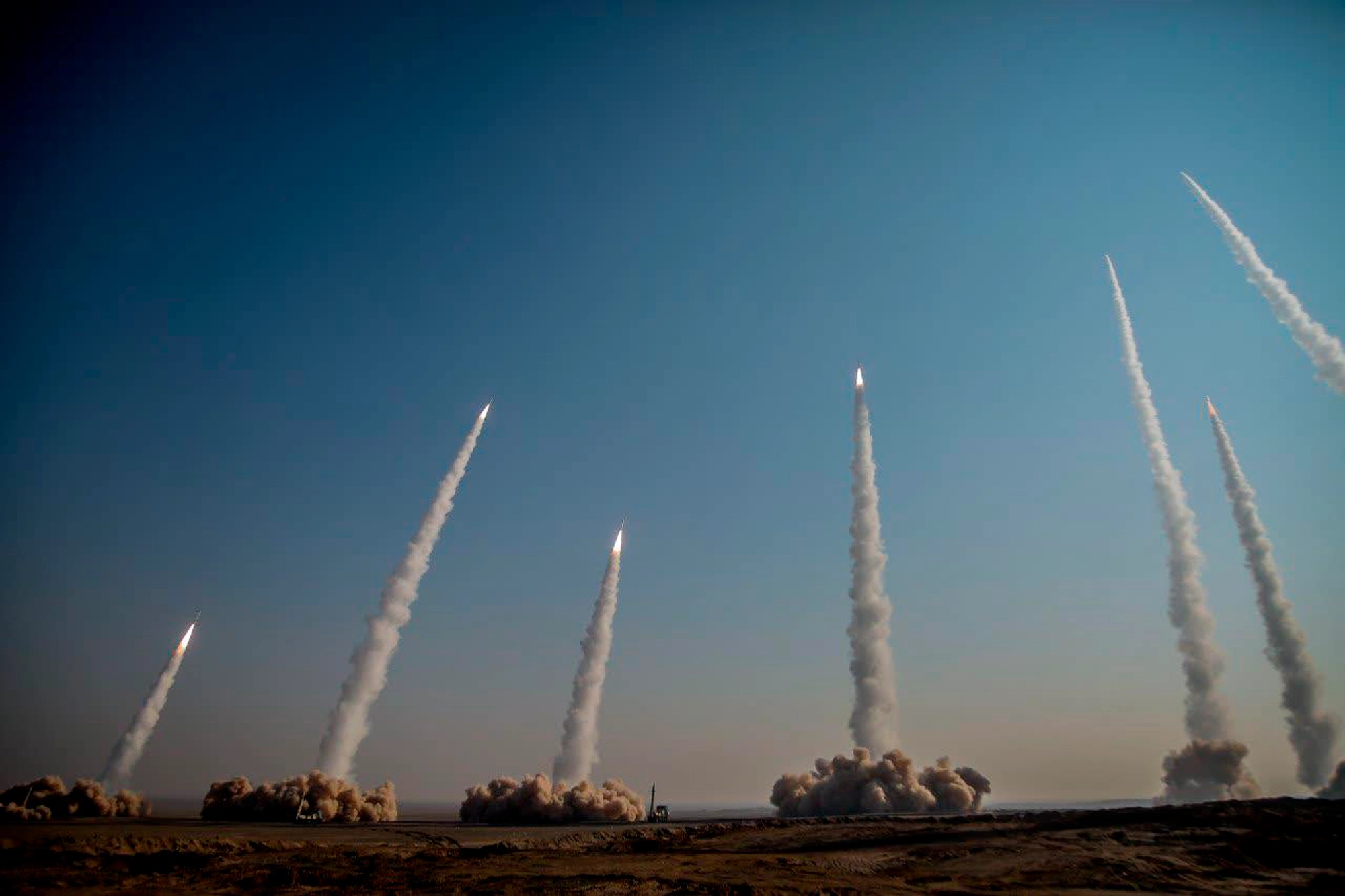 Iran Launches Massive Missile Strike on Israel, Escalating Middle East Tensions. (Photo Internet reproduction)