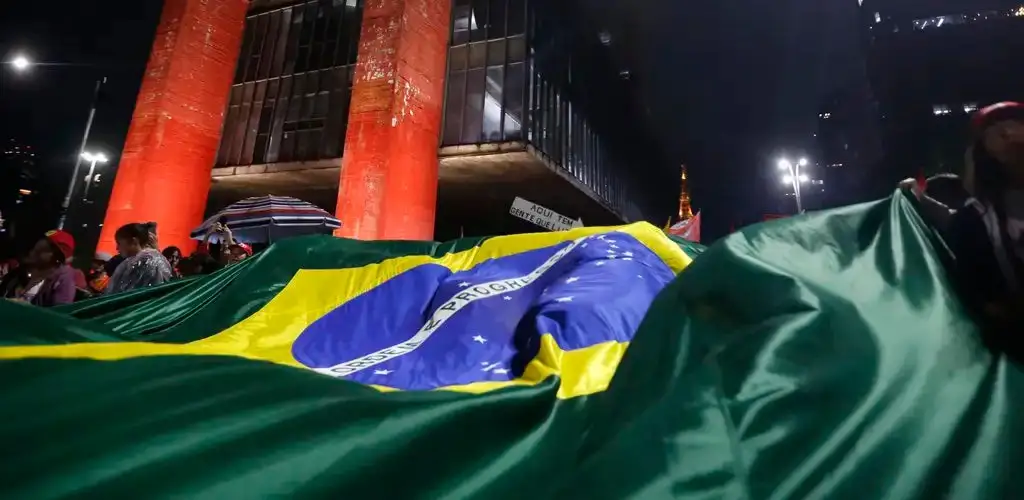 Brazil's Digital Tightrope Walk Between Liberty and Control