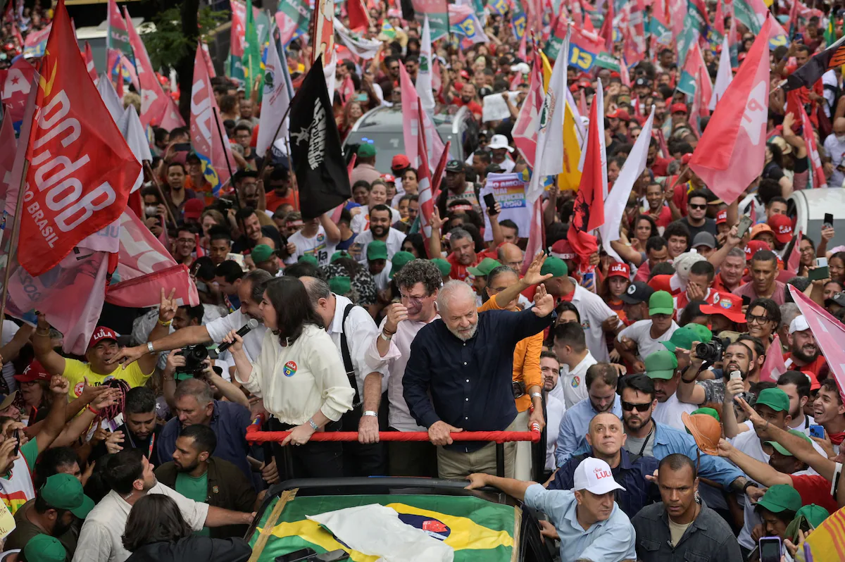 Brazil's Urban Centers Witness Left's Worst Performance in Two Decades