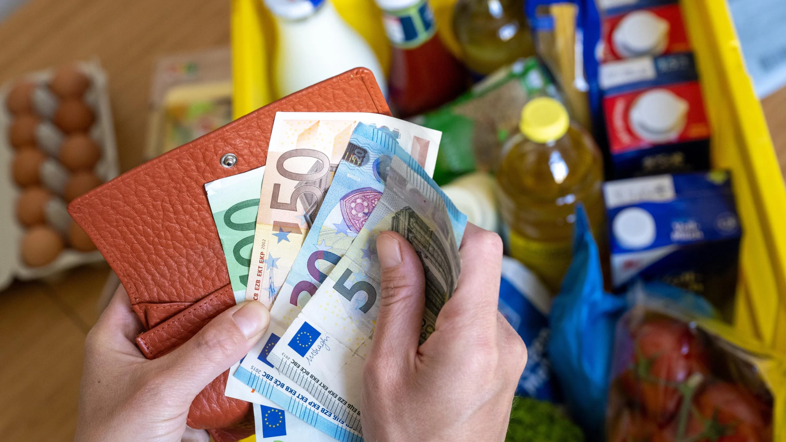 Eurozone Inflation Reaches 2% in October 2024: A Balancing Act
