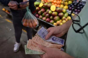 Venezuela Resumes Local Debt Sales After 5-Year Hiatus