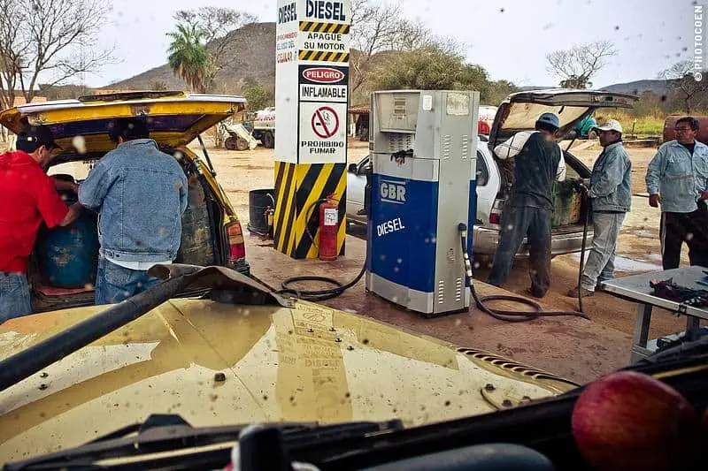 Bolivia's Fuel Crisis: A Perfect Storm of Mismanagement and Economic Woes. (Photo Internet reproduction)