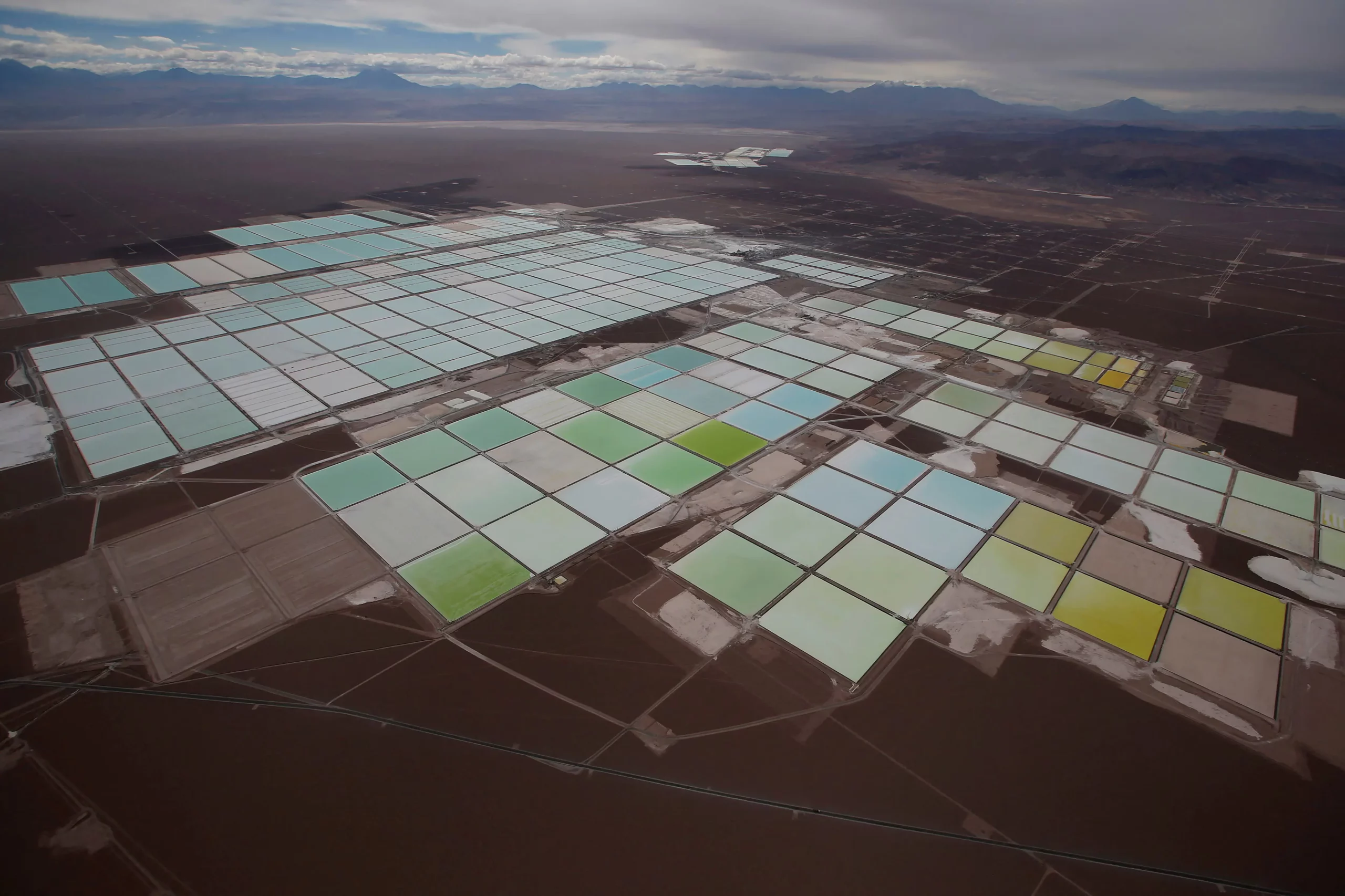 Lithium Giant SQM Faces Market Reality: Q3 Profits Drop 73% Despite Record Production