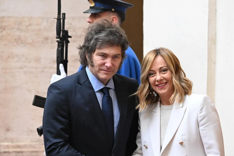 Meloni Milei