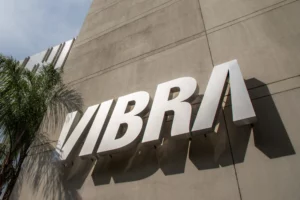 Vibra's R$100 Million Investment Drives Lubrax Expansion in Latin America