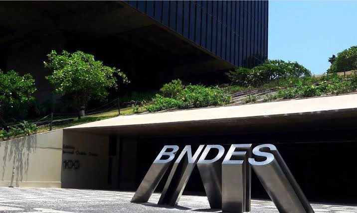 Brazil's Development Bank Lands R$16.7 Billion Deal with Asian Investor