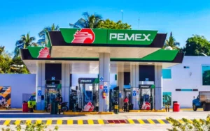 Pemex Struggles: State Oil Giant Drags Down Mexican Production