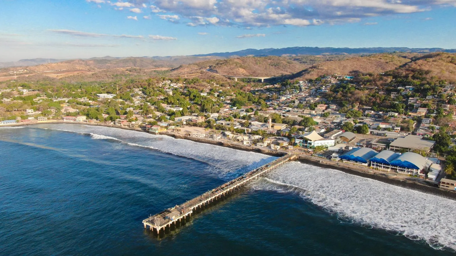 China's Strategic Footprint Expands: New Tourist Pier Reshapes El Salvador's Pacific Coast. (Photo Internet reproduction)