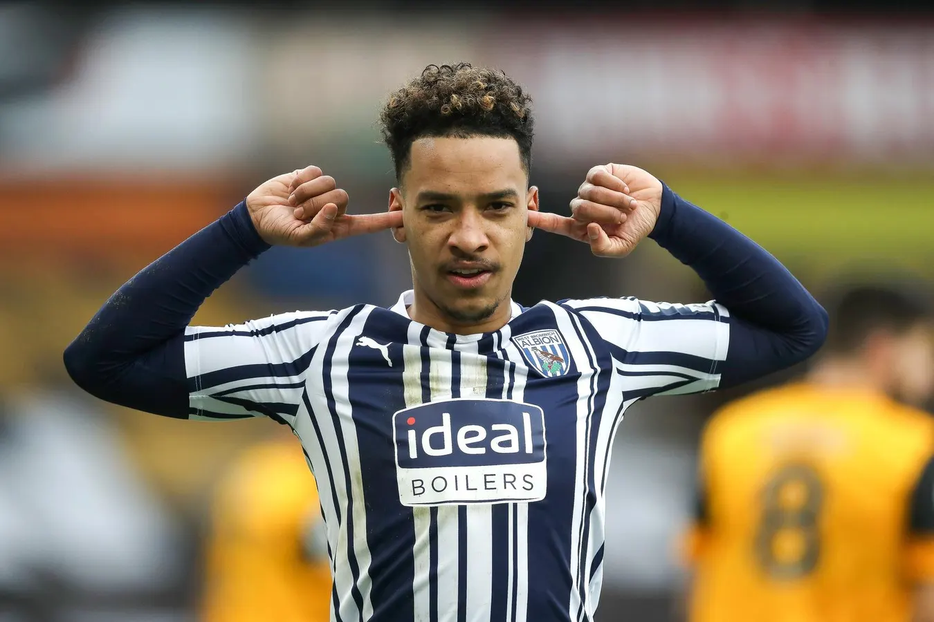 Brazilian Clubs Clash Over Matheus Pereira's Future