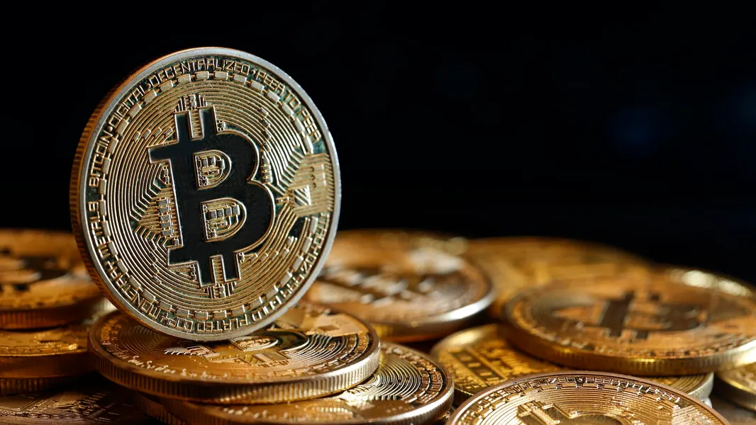 Bitcoin Dips as Fed's Hawkish Stance Sparks Record ETF Outflows