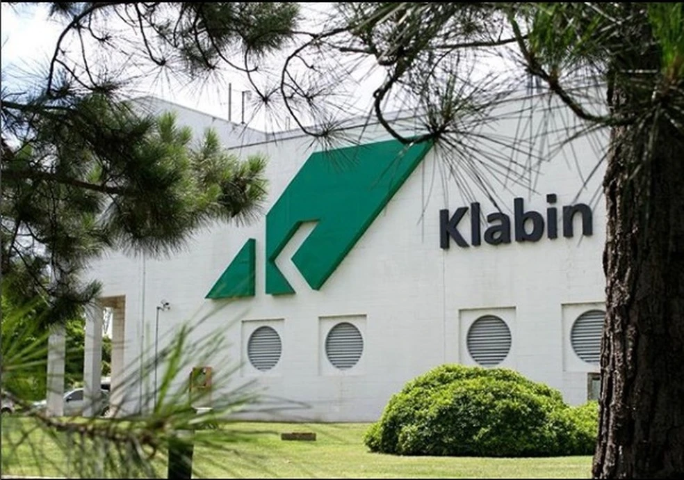 Klabin's Debt Diet: A Pulp and Paper Giant's Bid for Financial Fitness