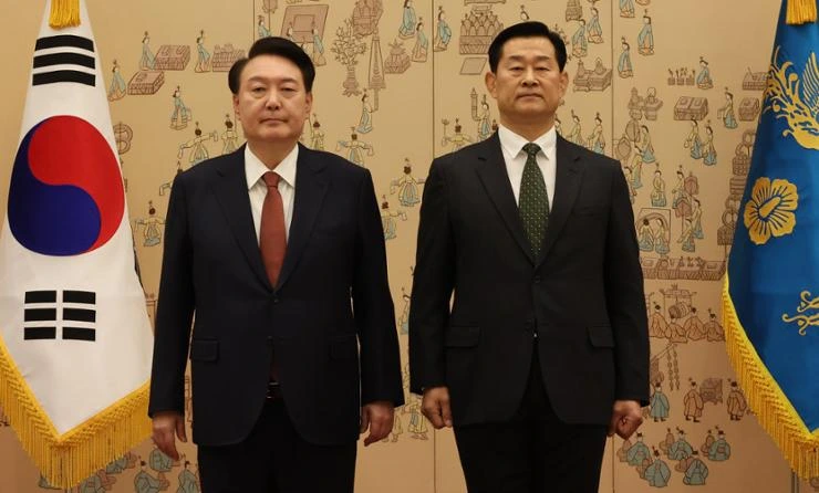 New Defense Minister Appointed Amid South Korea's Political Turmoil