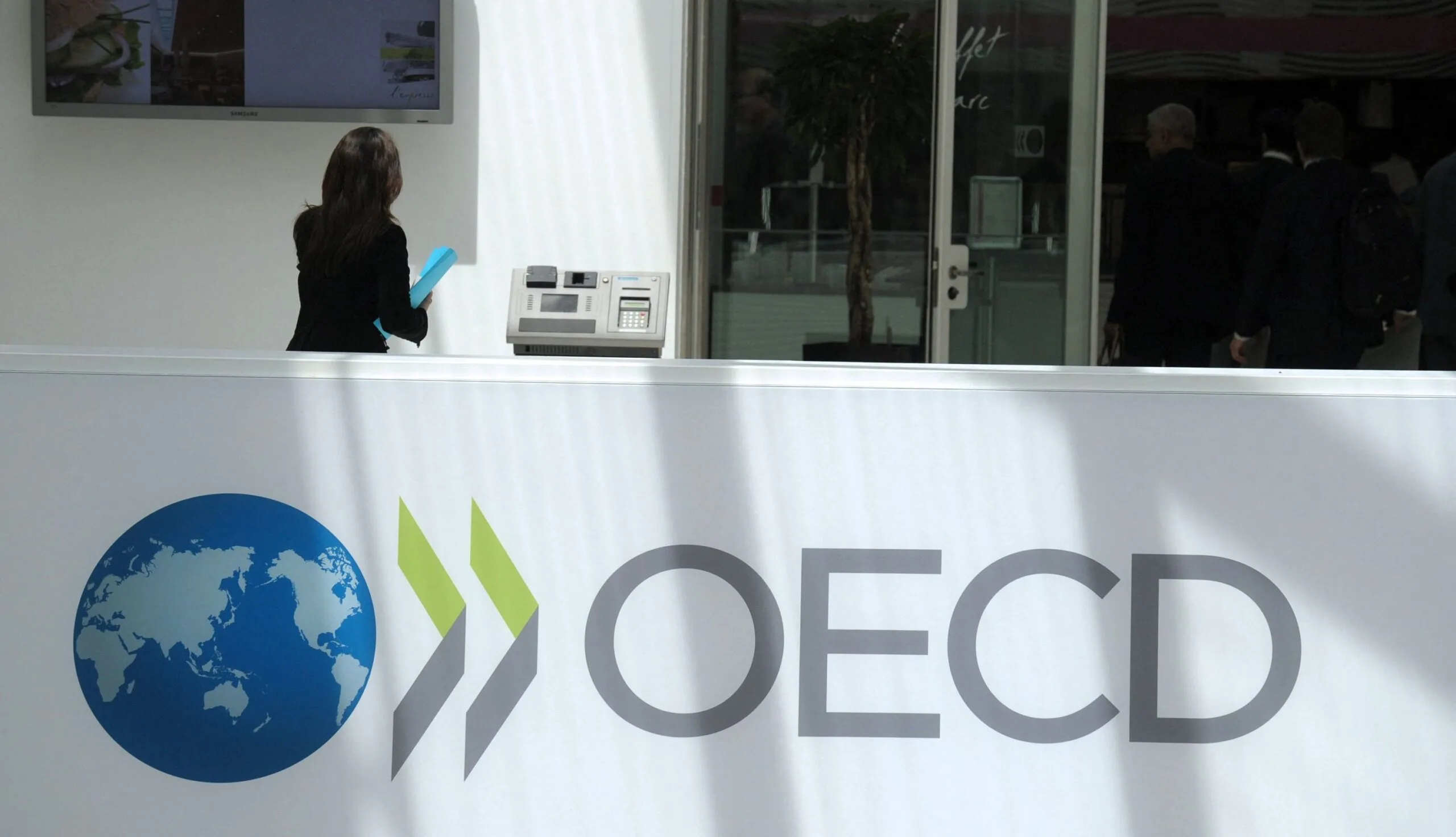 OECD: Latin America's Growth Lags, Brazil's Fiscal Tightrope