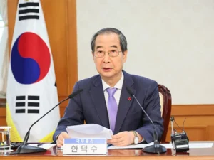 Political Chess in Seoul: Opposition Delays Impeachment Move