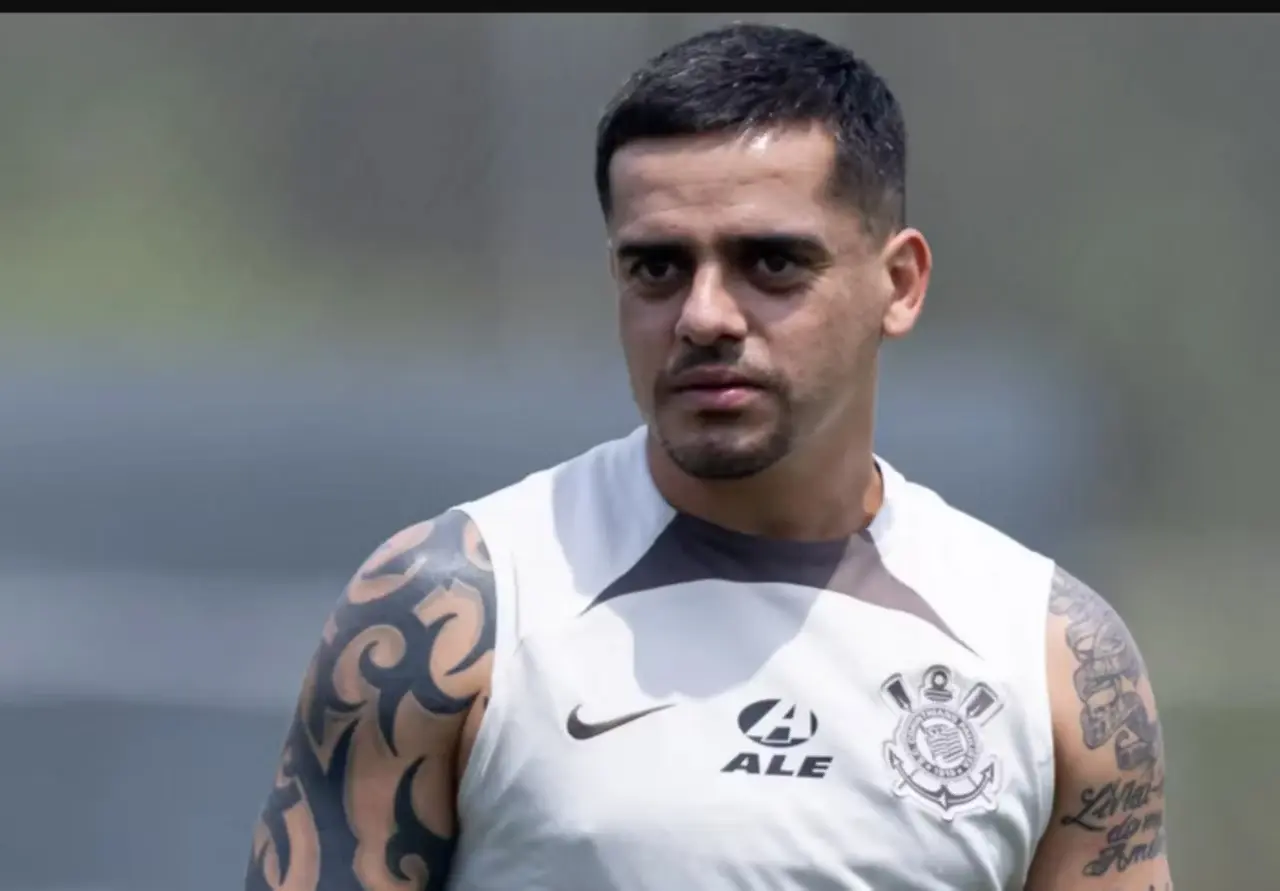 Corinthians Bids Farewell to Fagner as Cruzeiro Secures One-Year Loan Deal. (Photo Internet reproduction)