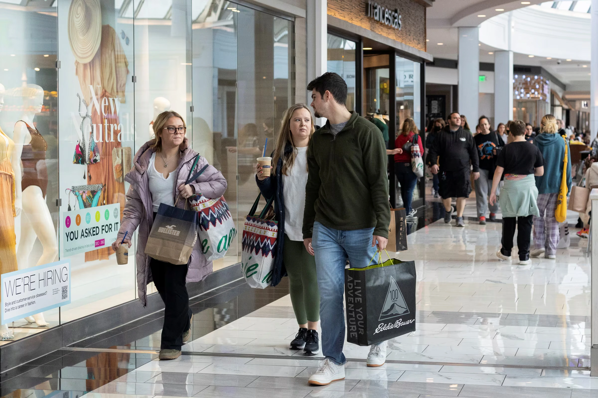 U.S. Consumer Confidence Takes Unexpected Dip in December