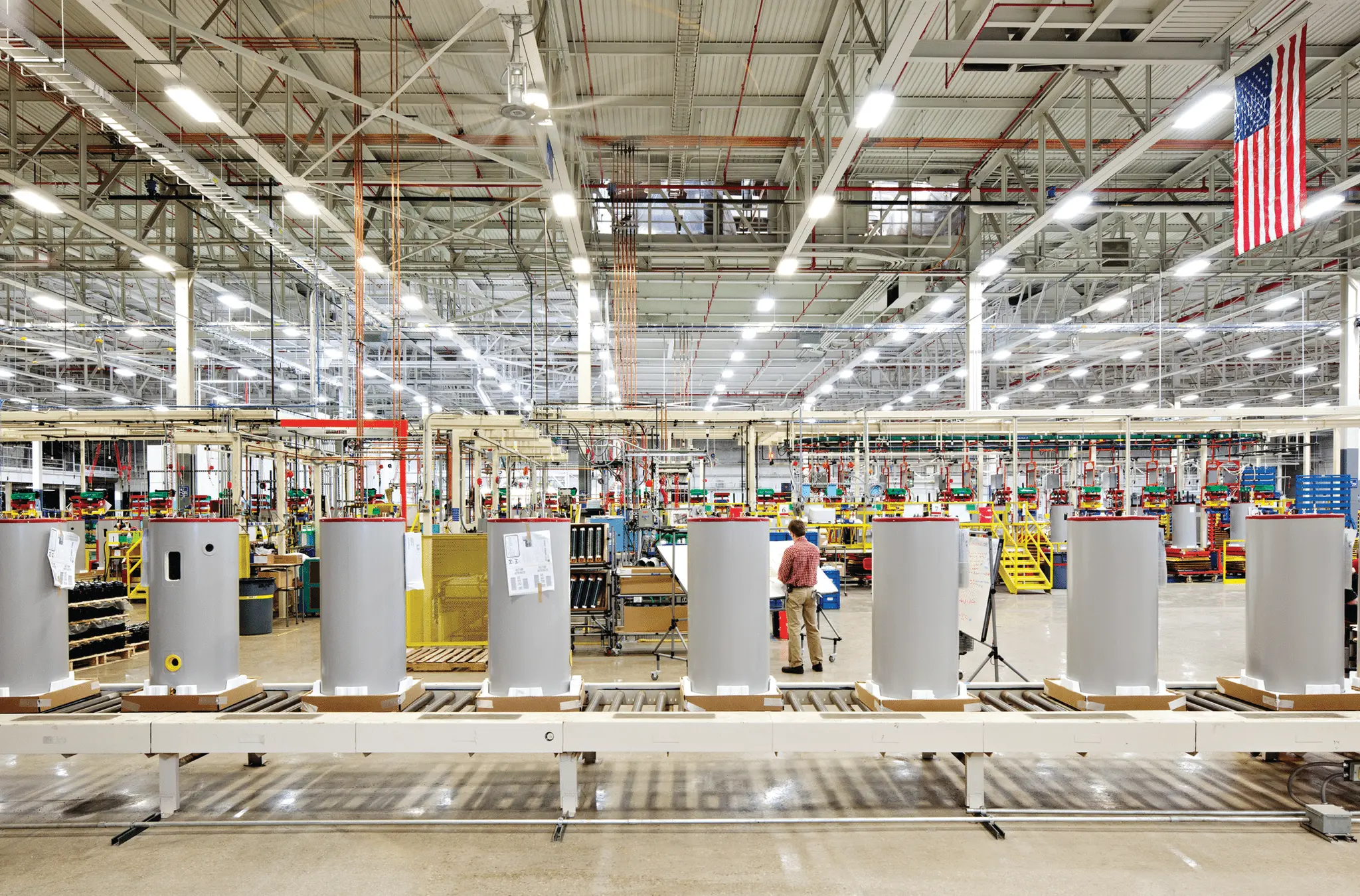 U.S. Manufacturing Sector Shows Signs of Recovery Amid Political Optimism. (Photo Internet reproduction)